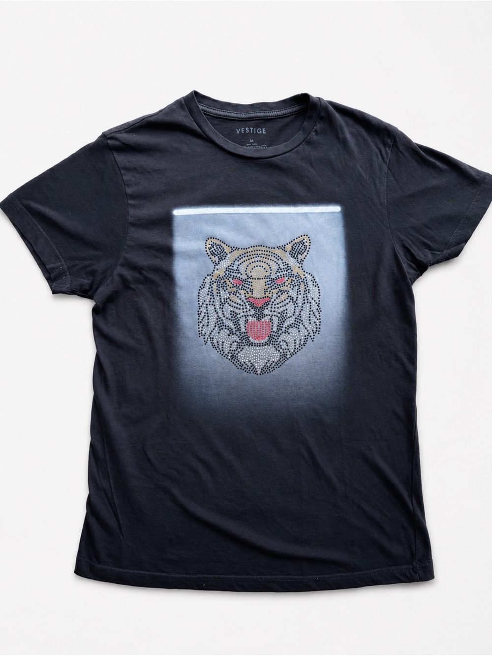 Reworked VESTIGE Tiger Graphic T-Shirt – One-of-a-Kind by Tropicália